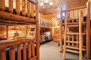 6 bedrooms, iron/ironing board, travel cot, free WiFi