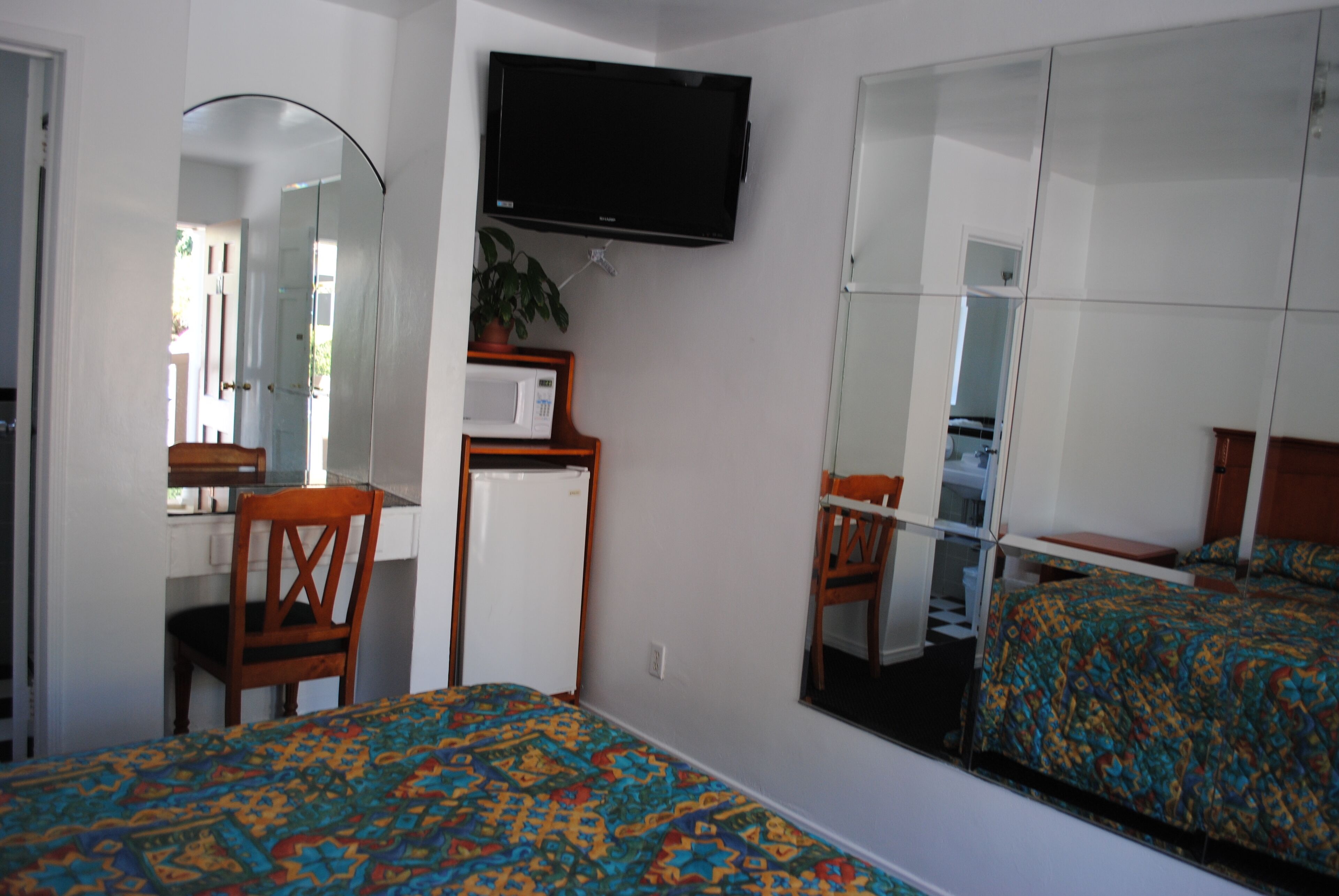 Photo - Rose Bowl Motel