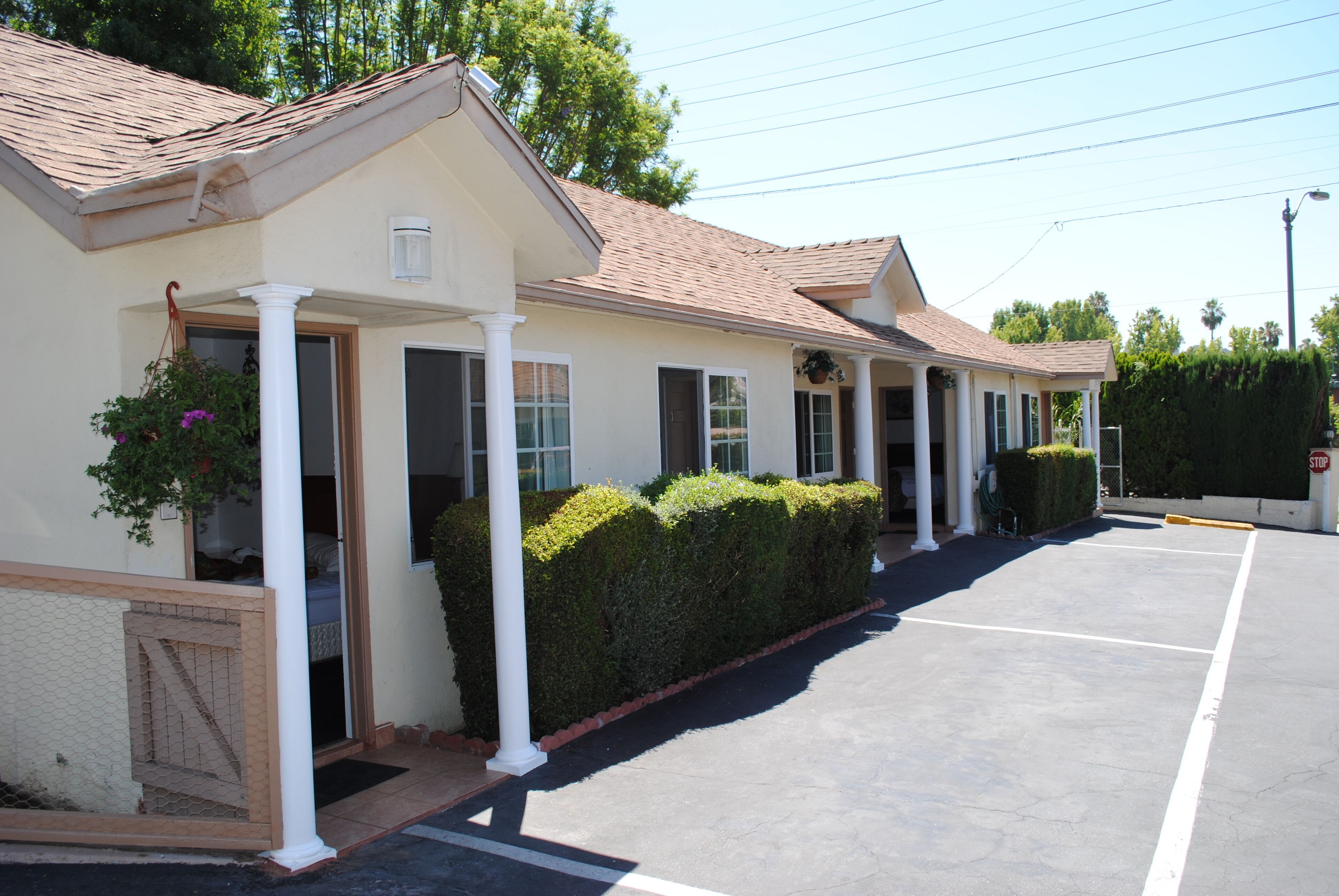 Photo - Rose Bowl Motel