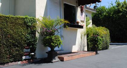 Rose Bowl Motel