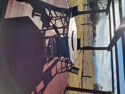 10 Year Old Country Home on Rail Trail, Central Otago