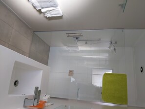 Bathtub