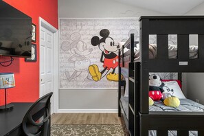 3 bedrooms, desk, iron/ironing board, travel cot - Mickey’s Dream House | Private Pool + Free Waterpark | 10 Min to Disney (Kissimmee)