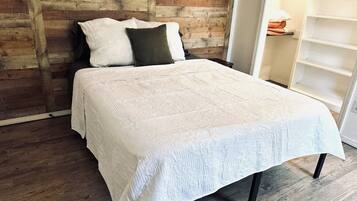 4 slaapkamers, een strijkplank/strijkijzer, wifi, beddengoed