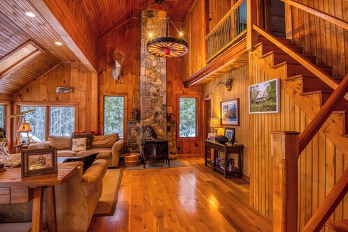 Badgers Camp - Beautiful and spacious home on Dodge Pond