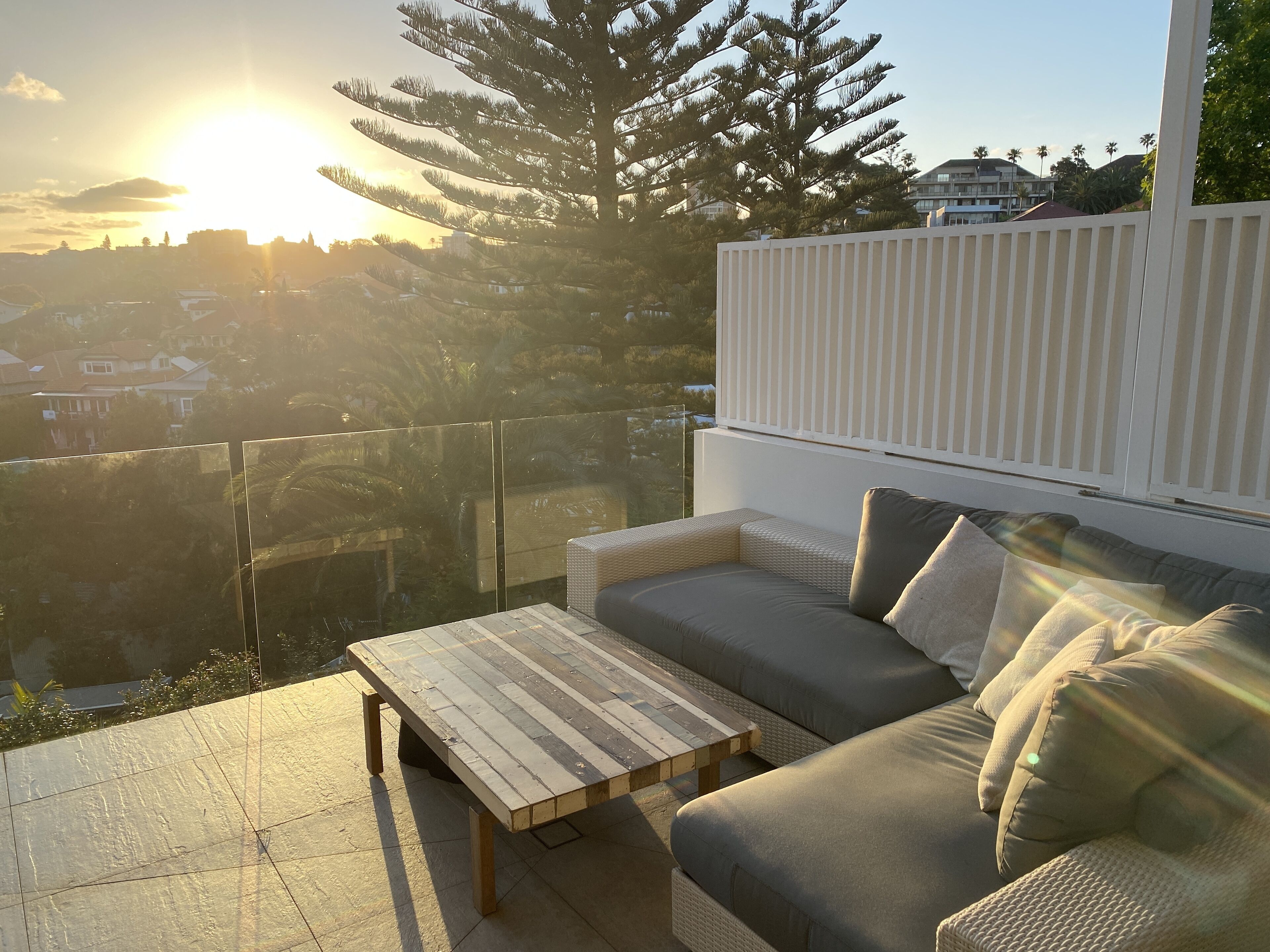 A luxurious Architect-Designed home With Tranquil Coogee Valley Views