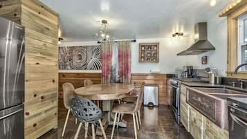 Réfrigérateur, four, plaque de cuisson, lave-vaisselle