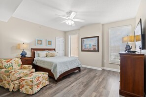 4 habitaciones, tabla de planchar con plancha, wifi y ropa de cama 