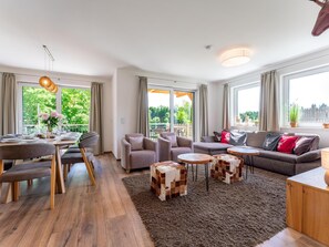 TV - Villa with mountain views (Werfenweng)