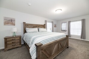 3 chambres, bureau, Wi-Fi gratuit, draps fournis