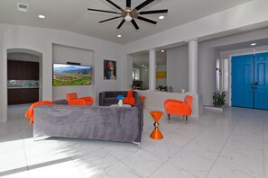 Smart TV, fireplace, ping pong