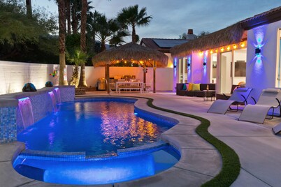 Palm Springs Tropical Paradise