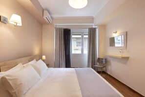 2 bedrooms, iron/ironing board, free WiFi - Tzireon 16 · Prime Location 2 BR APT next to the A (Athens)
