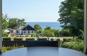 Outdoor dining - Stunning home in Allinge (Allinge)