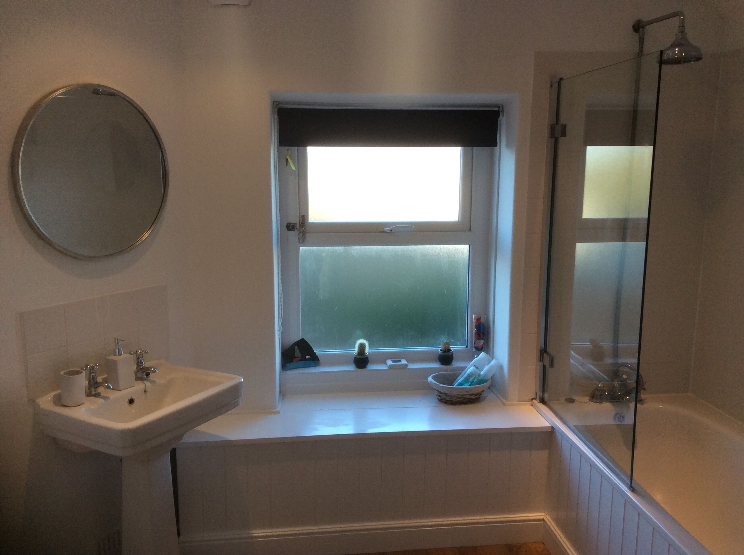 House | Bathroom | Combined shower/tub, deep soaking tub, hair dryer, towels