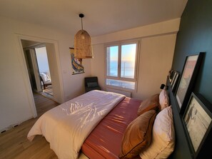 2 slaapkamers, een strijkplank/strijkijzer, gratis wifi