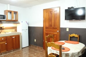 Private kitchen - Residential Cabo - 2 Bedroom Apartment #001 (Bocas del Toro)