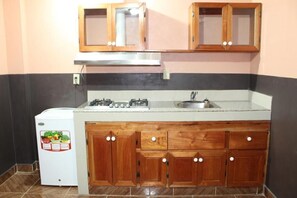 Private kitchen - Residential Cabo - 2 Bedroom Apartment #001 (Bocas del Toro)