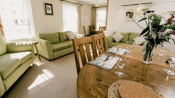 Grand Apartment | Living area