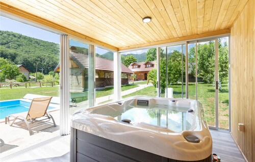 Cozy home in Gospic with sauna