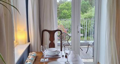 1 Bed Lodge - Sleeps 2 - Pets Ok - Free Parking