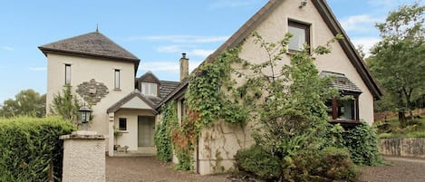 Cabin | Exterior