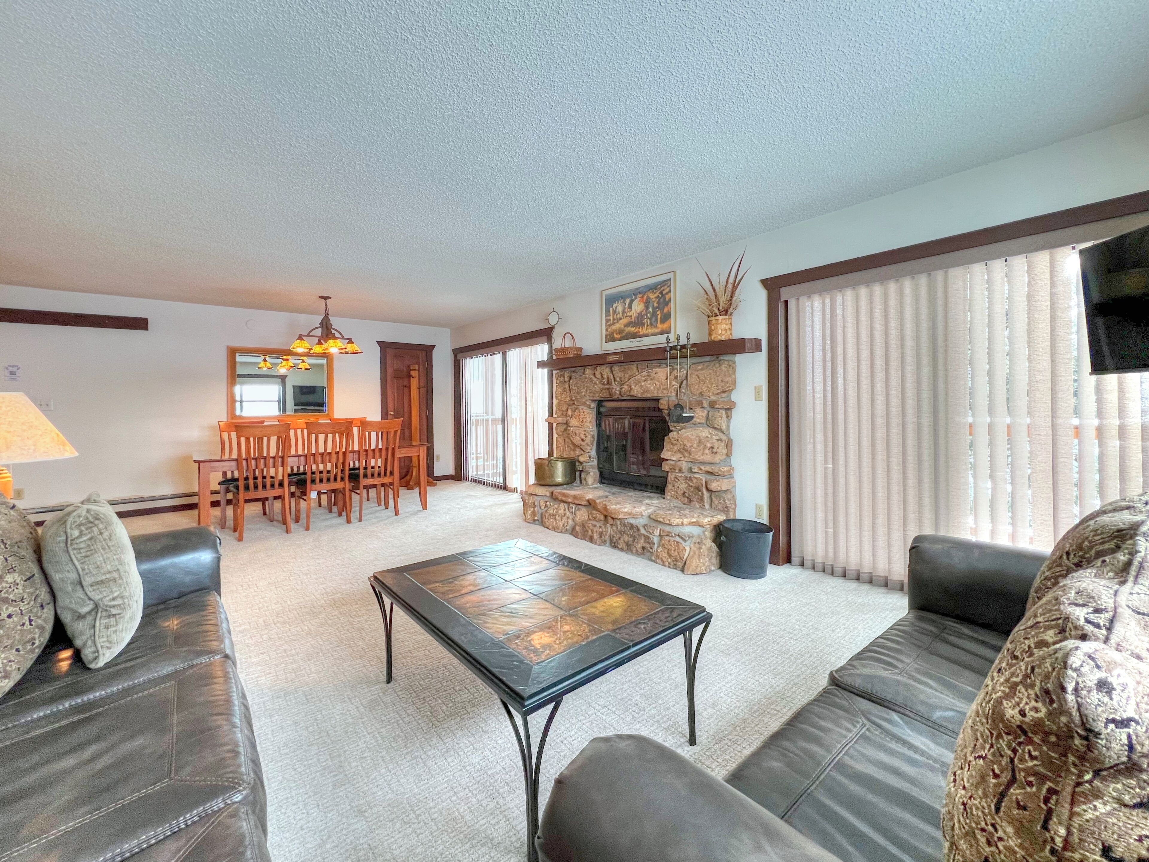 Televisión de pantalla plana, chimenea