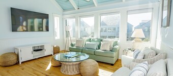 Newly renovated 3 bedroom villa with new 6 pass golf cart; access to both clubs