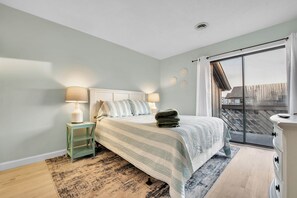 2 bedrooms, iron/ironing board, free WiFi