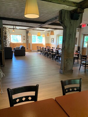 Interior - Cozy mountain vacation home (Sutton)