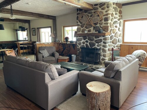 Cozy mountain vacation home