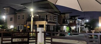 La Casa Felice - Fully Furnished Three Bedroom House