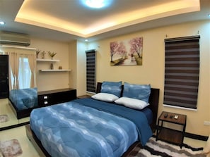 3 bedrooms, iron/ironing board, free WiFi, bed sheets