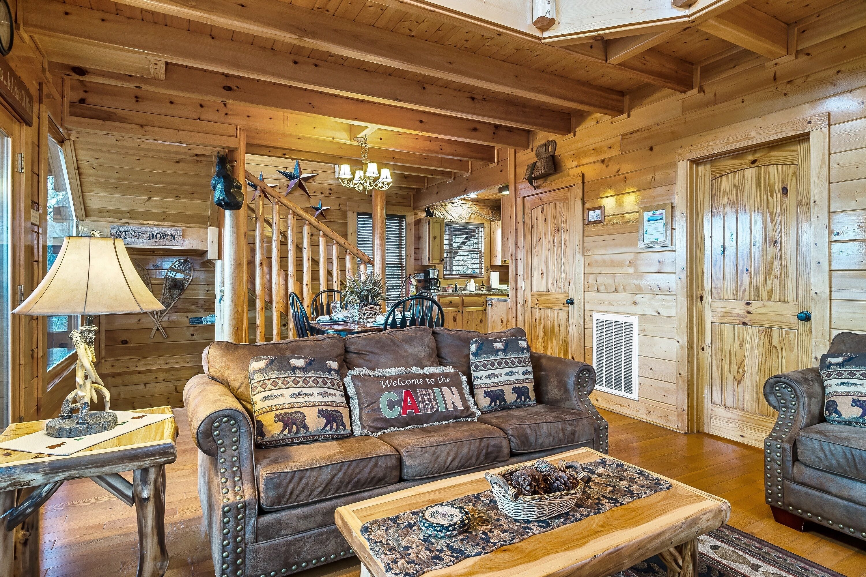 Ultimate Mountain Retreat: Secluded Cabin + Stunning Views + Hot Tub + Game Room - Tennessee