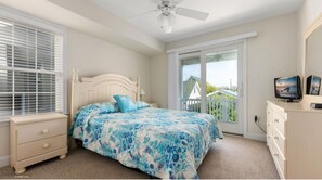 5 Schlafzimmer, Schreibtisch, Bügeleisen/Bügelbrett, Reisekinderbett