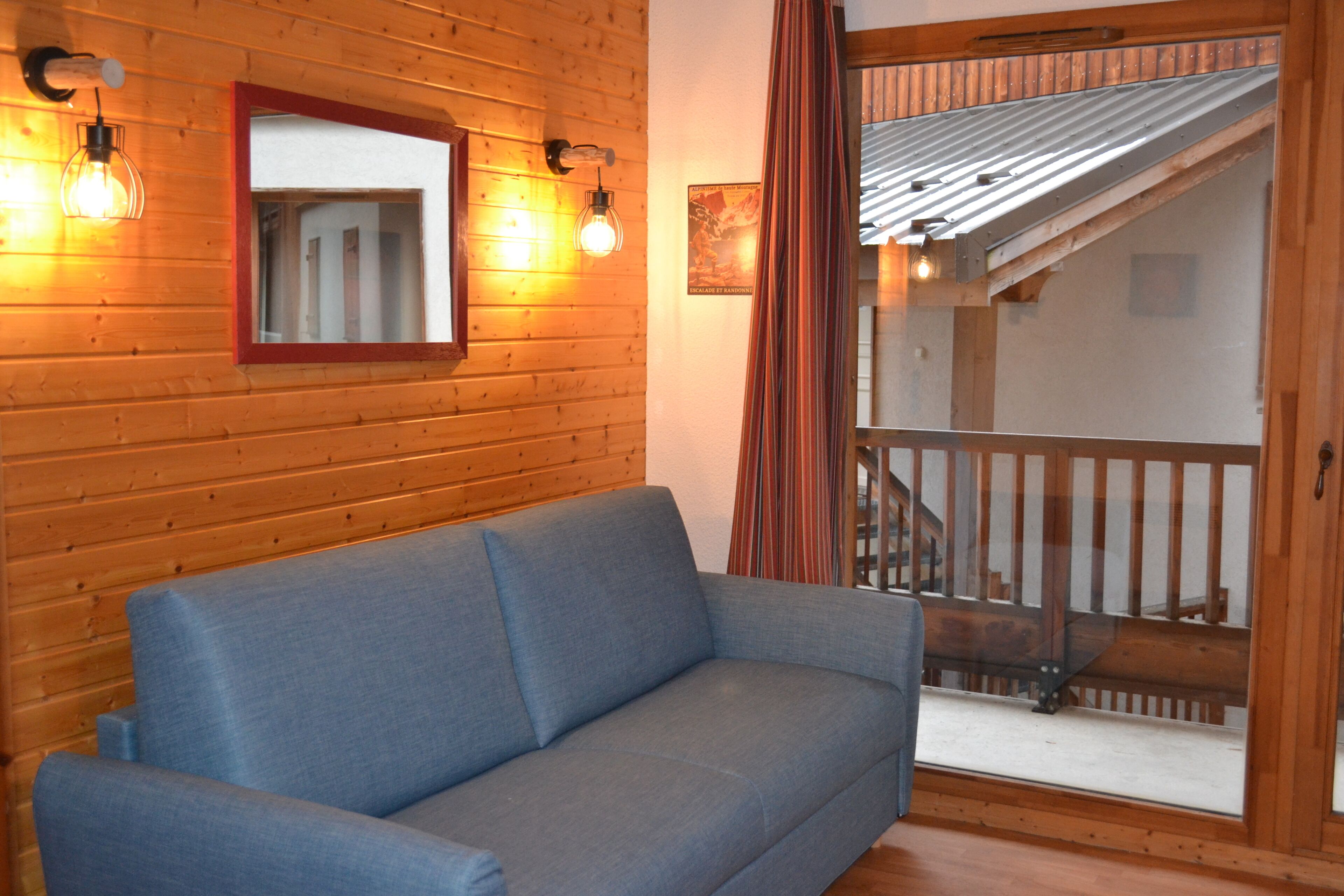 Televisión, libros y estéreo 