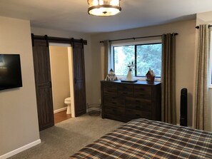 3 bedrooms, iron/ironing board, travel cot, WiFi