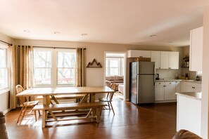 Dining - Hike, fish, swim & ski! Close to Grandfather Mountain, skiing & Linville Falls (Newland)