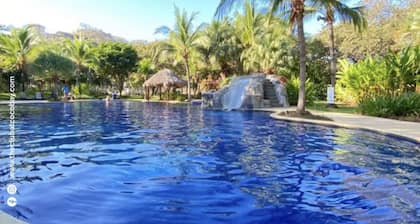 Luxury 4 Bedroom Oceanview Villa w/breathtaking views : Gated Resort Community!