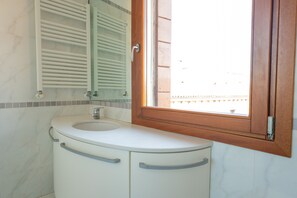 Douche, bidet