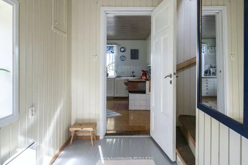 Två hus på ett vackert läge