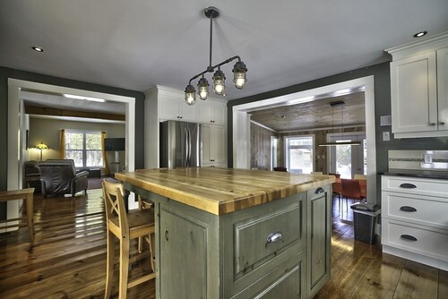 Charming Country House in Ayer's Cliff