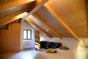 2 habitaciones, escritorio y insonorización