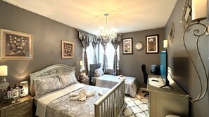 1 غرفة نوم ومكواة/لوح كي وواي فاي وملاءات أسرّة