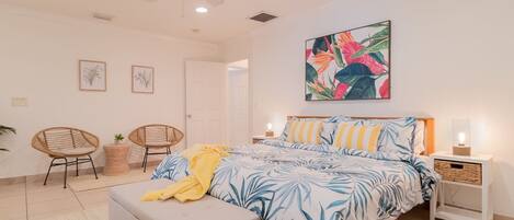 6 chambres, bureau, fer et planche à repasser, lit parapluie