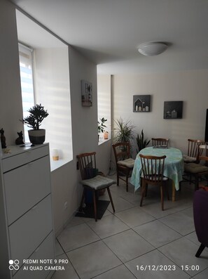 Dining - Home (Vendresse)