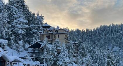 A cosy getaway in the foothills at Shimla, with all the comforts of home!