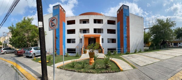 Exterior - Confort Ejecutivo Suites Linda Vista (Guadalupe)