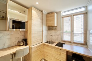 Private kitchen - White Pearl - Elegant & Modern Suite - Centre Amiens (Amiens)