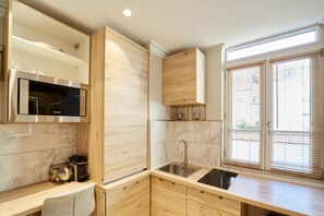 Kühlschrank, Herdplatte